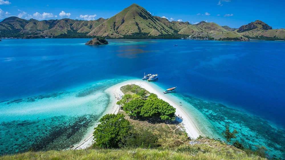 Komodo Flores Tour 6 Days 5 Nights