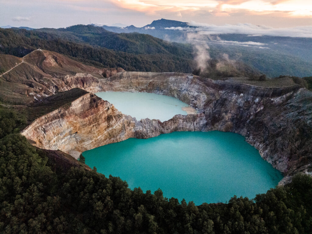Flores Overland tour