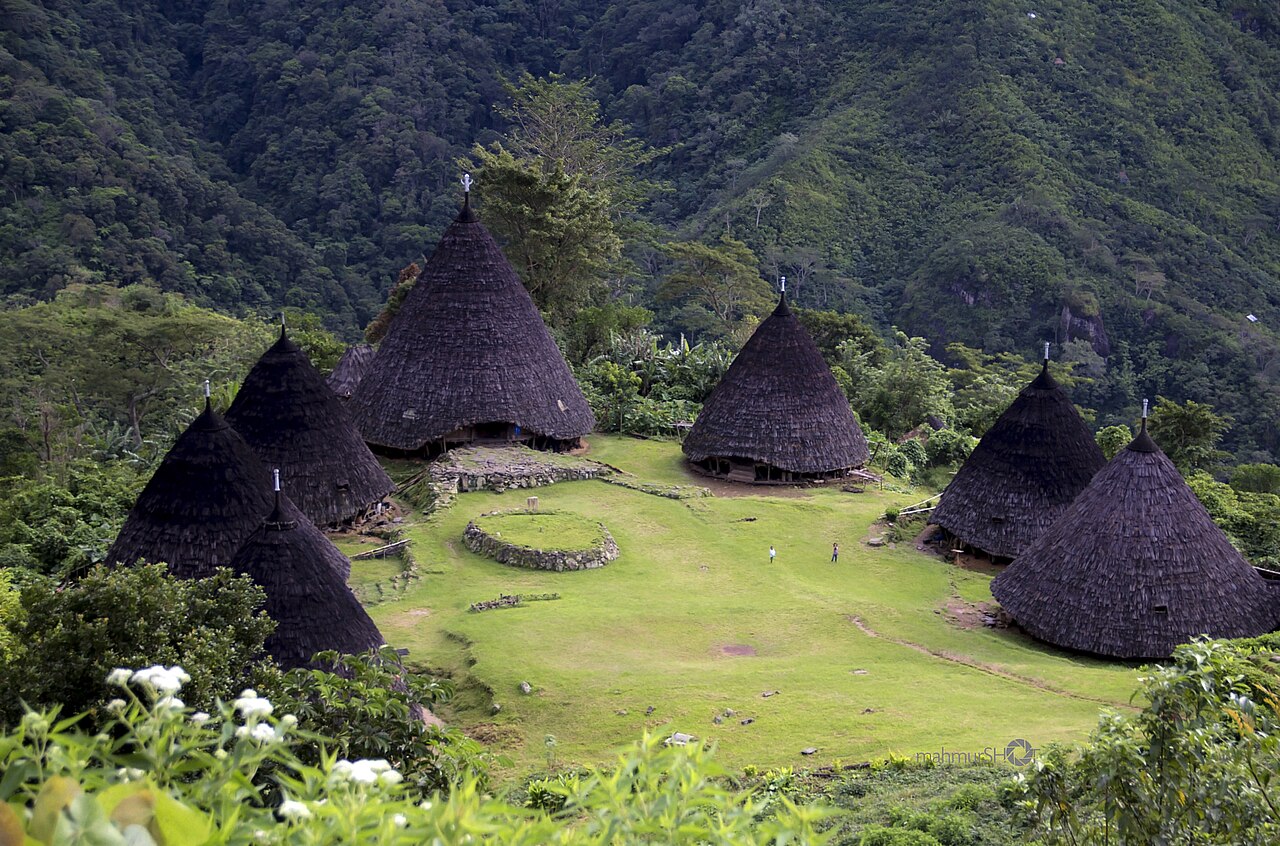 Wae Rebo Tour 2 Days 1 Night